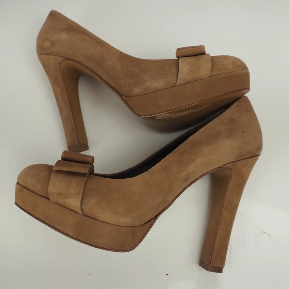 MRKT Claire 7 cafe au lait suede bow platform pump